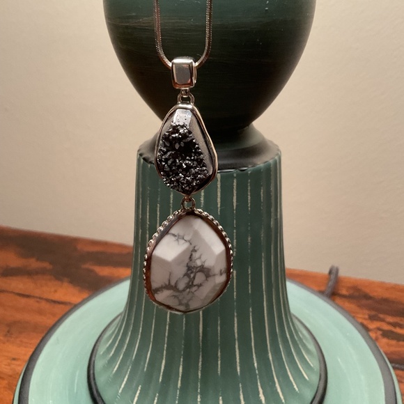 Silpada 30” Beautiful Necklace - Picture 2 of 2